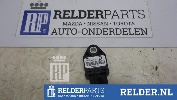 Begagnade Airbagsensor Toyota Corolla Verso (R10/11) 2.2 D-4D 16V Pris € 23,00 Marginaltabell erbjuds av Relder Parts B.V.