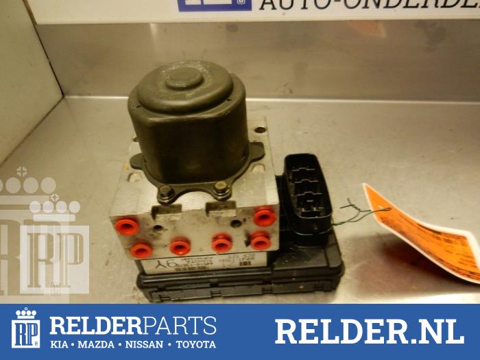 ABS pump Toyota Corolla Verso 2.0 D4D 16V 90 8954113040 1CDFTV