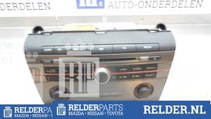 Usados Reproductor de CD y radio Mazda 3 Sport (BK14) 1.6i 16V Precio € 50,00 Norma de margen ofrecido por Relder Parts B.V.