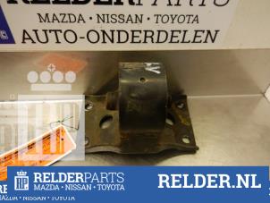 Używane Wspornik silnika Nissan Almera Tino (V10M) 1.8 16V Cena € 27,00 Procedura marży oferowane przez Relder Parts B.V.