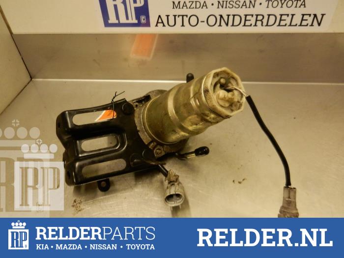 Begagnade Boosterpump Toyota Avensis Verso (M20) 2.0 D-4D 16V Pris € 36,00 Marginaltabell erbjuds av Relder Parts B.V.