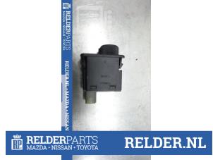 Used AIH headlight switch Nissan Almera Tino (V10M) 1.8 16V Price € 18,00 Margin scheme offered by Relder Parts B.V.