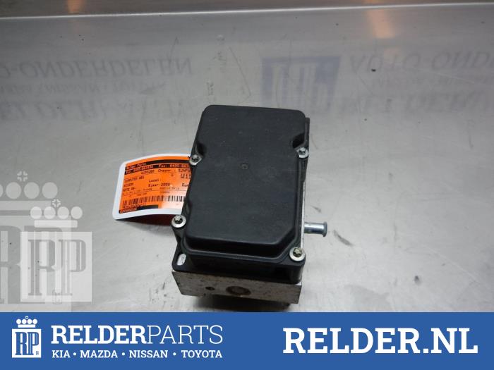 Używane Sterownik ABS Nissan Note (E11) 1.5 dCi 68 Cena € 60,00 Procedura marży oferowane przez Relder Parts B.V.