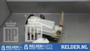 Usagé Pompe d'injection Toyota Corolla Verso (E12) 1.6 16V VVT-i Prix € 50,00 Règlement à la marge proposé par Relder Parts B.V.