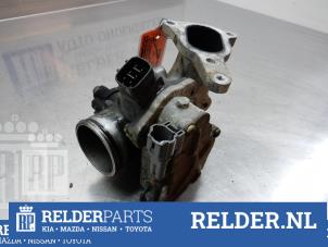 Boitier papillon d'un Toyota Avensis Verso (M20) 2.0 D-4D 16V 2004