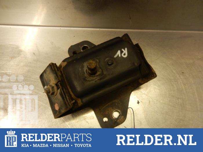 Used Engine mount Nissan King Cab/Pickup (D22) 2.5 dCi 16V Price € 27,00 Margin scheme offered by Relder Parts B.V.