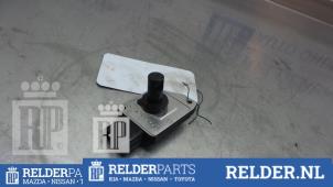 Luftmengenmesser van een Nissan Primera (P11) 2.0 SRi 16V 1998