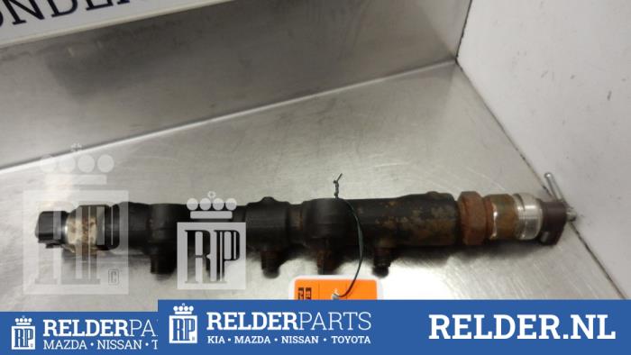 Gebrauchte Kraftstoffverteiler Toyota Avensis Preis € 75,00 Margenregelung angeboten von Relder Parts B.V.