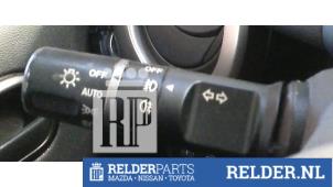 Usados Interruptor de indicador de dirección Mazda 2 (DE) 1.5 16V S-VT Precio € 25,00 Norma de margen ofrecido por Relder Parts B.V.