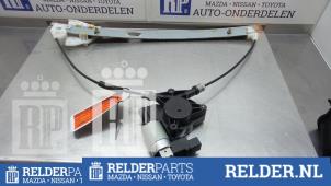 Usagé Lève vitre électrique avant droit Mazda 3 (BK12) 1.6 CiTD 16V Prix € 25,00 Règlement à la marge proposé par Relder Parts B.V.