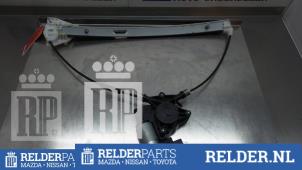 Usagé Lève vitre électrique avant droit Mazda 3 Sport (BK14) 1.6i 16V Prix € 25,00 Règlement à la marge proposé par Relder Parts B.V.