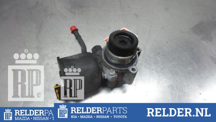 Usagé Pompe direction assistée Mazda 323 (BJ12) 2.0DTiD Prix € 45,00 Règlement à la marge proposé par Relder Parts B.V.
