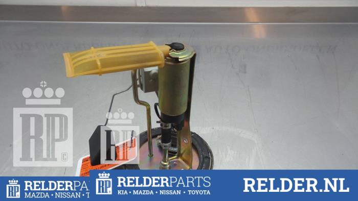 Usagé Pompe carburant électrique Toyota Starlet (EP9) 1.3,XLi,GLi 16V Prix € 25,00 Règlement à la marge proposé par Relder Parts B.V.