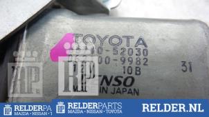 Używane Mechanizm szyby prawej przedniej wersja 4-drzwiowa Toyota Yaris Verso (P2) 1.5 16V Cena € 30,00 Procedura marży oferowane przez Relder Parts B.V.