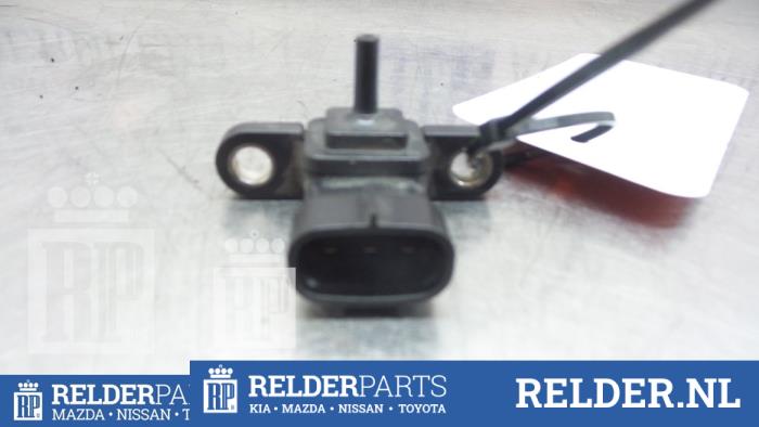 Begagnade Bränsletryckssensor Toyota RAV4 (A3) 2.2 D-4D 16V 4x4 Pris € 45,00 Marginaltabell erbjuds av Relder Parts B.V.