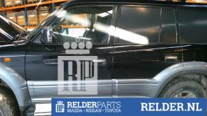 Używane Drzwi lewe tylne wersja 4-drzwiowa Toyota Land Cruiser 90 (J9) 3.0 TD Challenger Cena € 203,00 Procedura marży oferowane przez Relder Parts B.V.
