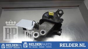 Engine mount from a Toyota Verso 2.0 16V D-4D-F 2014