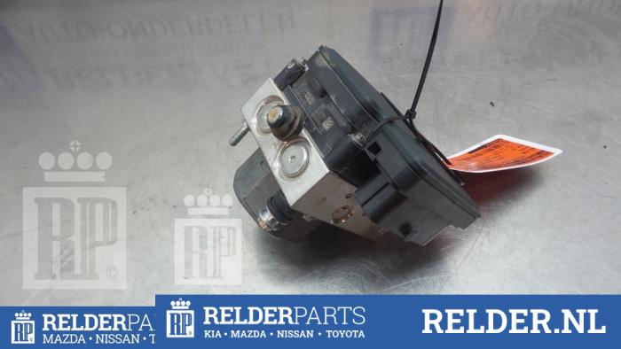Używane Sterownik ABS Toyota Aygo (B40) 1.0 12V VVT-i Cena € 75,00 Procedura marży oferowane przez Relder Parts B.V.