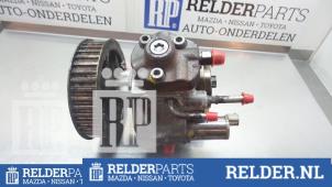 Używane Mechaniczna pompa paliwa Toyota Avensis Wagon (T25/B1E) 2.0 16V D-4D Cena € 135,00 Procedura marży oferowane przez Relder Parts B.V.