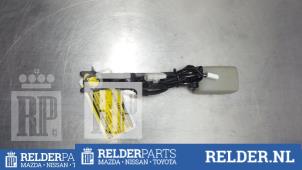 Used Front seatbelt buckle, right Toyota Prius (NHW20) 1.5 16V Price € 20,00 Margin scheme offered by Relder Parts B.V.