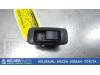 Toyota Corolla Verso (R10/11) 2.2 D-4D 16V Electric window switch