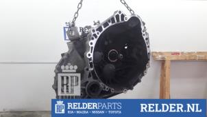 Getriebe van een Toyota Avensis (T27) 2.0 16V D-4D-F 2010