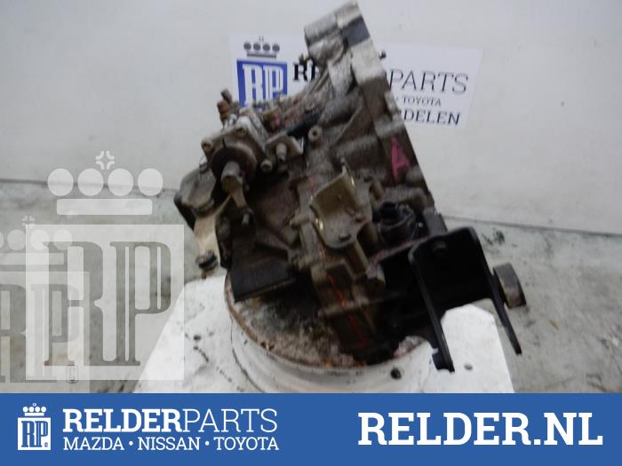 Gearbox from a Toyota Corolla (EB/WZ/CD) 2.0 D-4D 16V 2001
