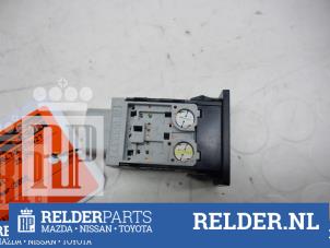Used Seat heating switch Toyota Avensis (T25/B1D) 2.0 16V D-4D Price € 23,00 Margin scheme offered by Relder Parts B.V.