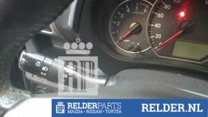 Usagé Commutateur feu clignotant Toyota Verso S 1.4 D-4D Prix € 36,00 Règlement à la marge proposé par Relder Parts B.V.