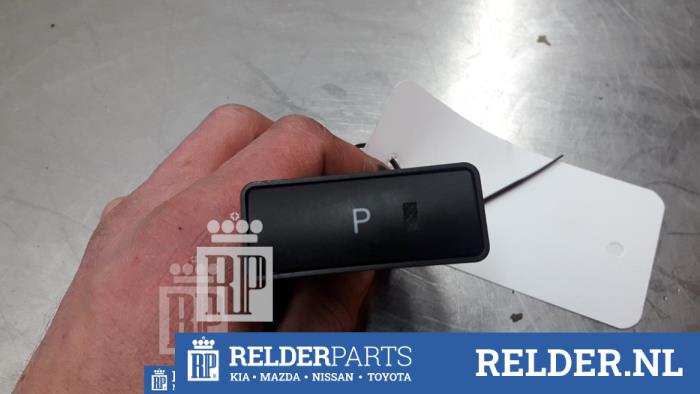 Gebrauchte Handbremse Schalter Toyota Prius (NHW20) 1.5 16V Preis € 23,00 Margenregelung angeboten von Relder Parts B.V.