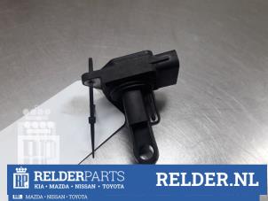 Luftmengenmesser van een Toyota Corolla Verso (R10/11) 2.2 D-4D 16V Cat Clean Power 2008