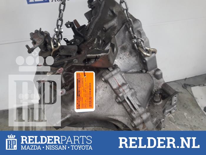 Gearbox from a Toyota Corolla Verso (R10/11) 2.2 D-4D 16V 2006