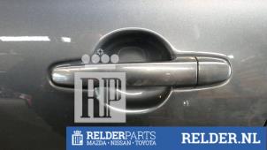 Usagé Poignée portière 4portes arrière gauche Toyota RAV4 (A3) 2.0 16V Valvematic 4x2 Prix € 23,00 Règlement à la marge proposé par Relder Parts B.V.