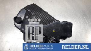 Usagé Serrure de coffre Toyota RAV4 (A3) 2.0 16V Valvematic 4x2 Prix € 40,00 Règlement à la marge proposé par Relder Parts B.V.