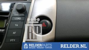 Gebrauchte Panikbeleuchtung Schalter Toyota RAV4 (A3) 2.0 16V Valvematic 4x2 Preis € 10,00 Margenregelung angeboten von Relder Parts B.V.