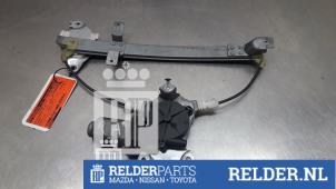 Używane Mechanizm szyby prawej tylnej wersja 4-drzwiowa Nissan Almera Tino (V10M) 1.8 16V Cena € 36,00 Procedura marży oferowane przez Relder Parts B.V.