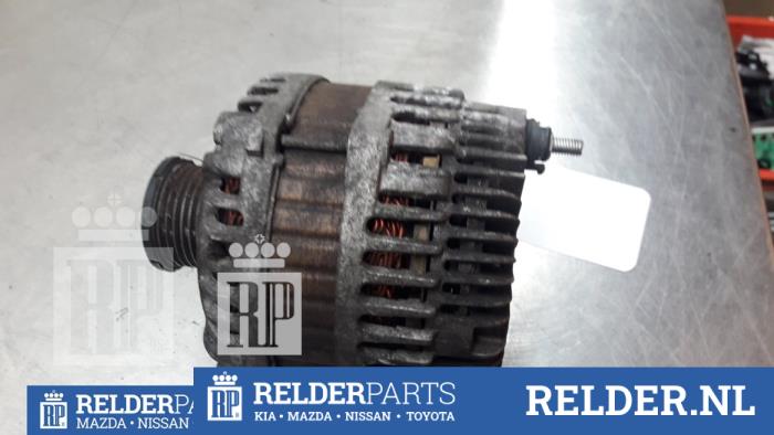 Dynamo from a Nissan X-Trail (T31) 2.0 XE,SE,LE dCi 16V 4x2 2010