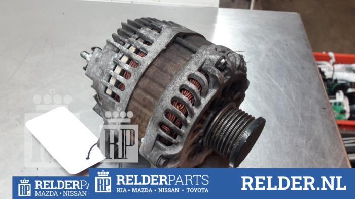 Dynamo from a Nissan X-Trail (T31) 2.0 XE,SE,LE dCi 16V 4x2 2010
