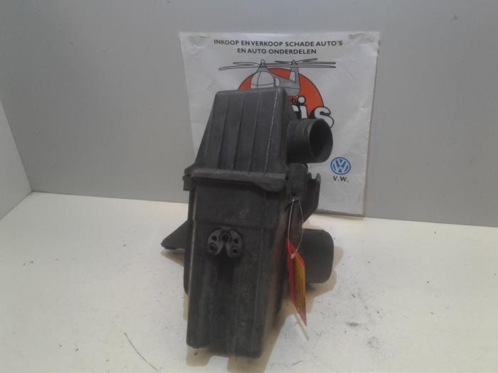 Begagnade Luftfilterhus Volkswagen Polo IV (9N1/2/3) 1.9 SDI Pris € 30,00 Marginaltabell erbjuds av Baris Schiedam