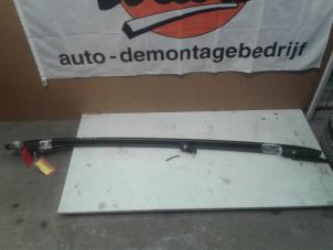 Used Roof rail kit Volkswagen Passat Variant (3C5) 2.0 TDI 16V 140 Price on request offered by Baris Schiedam