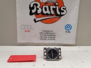 Used Clock Volkswagen Passat Variant (365) 1.6 TDI 16V Bluemotion Price € 15,00 Margin scheme offered by Baris Schiedam