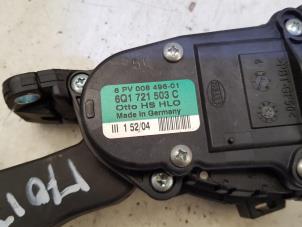 Gaspedalposition Sensor van een Volkswagen Polo IV (9N1/2/3) 1.4 16V 75 2005