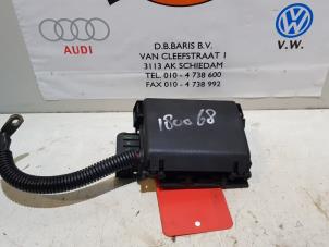 Usados Caja de fusibles Volkswagen Lupo (6X1) 1.2 TDI 3L Precio € 30,00 Norma de margen ofrecido por Baris Schiedam