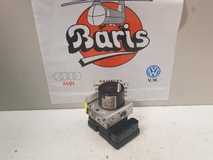 Usados Bomba ABS Volkswagen Golf VI (5K1) 1.6 TDI 16V Precio € 100,00 Norma de margen ofrecido por Baris Schiedam