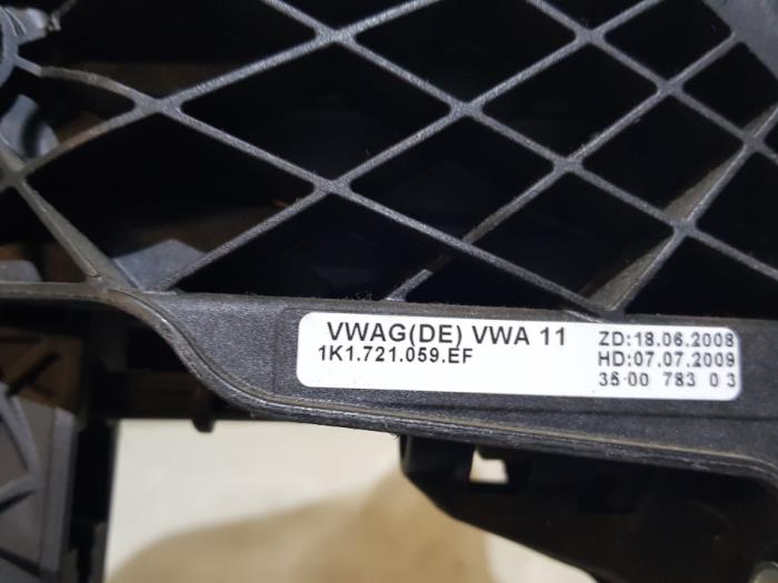 Pedal sprzegla z Volkswagen Golf VI (5K1) 1.6 TDI 16V 2009