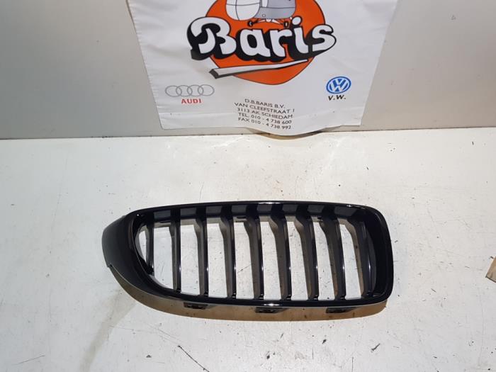 Używane Grill BMW 4 serie (F33) 420i 2.0 Twinpower Turbo 16V Cena € 25,00 Procedura marży oferowane przez Baris Schiedam