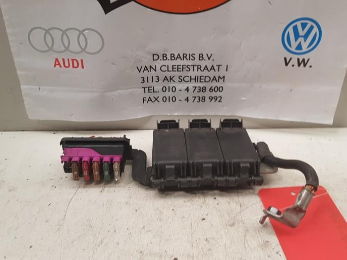 Fuse box Seat III 1.4 16V 85 5Z0937548C Baris Schiedam