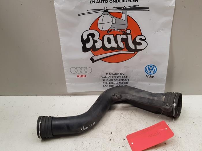 Gebrauchte Intercooler Rohr Volkswagen Caddy III (2KA,2KH,2CA,2CH) 1.9 TDI Preis € 25,00 Margenregelung angeboten von Baris Schiedam