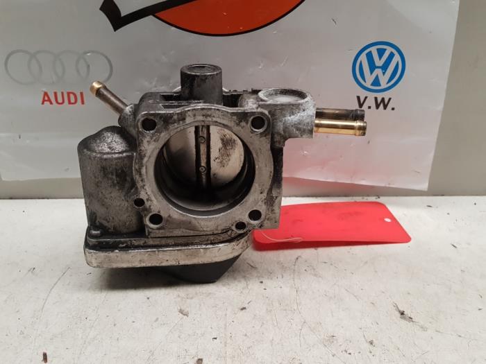 Throttle body Volkswagen Passat - 06B133062L AZM VDO