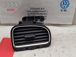 Używane Kratka wentylacyjna boczna Volkswagen Golf VI (5K1) 1.4 16V Cena € 10,00 Procedura marży oferowane przez Baris Schiedam